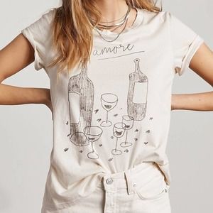 MATE the Label Cream 'Amore' Wine Bottle Graphic Short Sleeve Tee